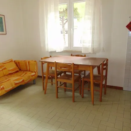 Sunny First-ffloor Beachside Retreat Λινιάνο Σαμπιαντόρο