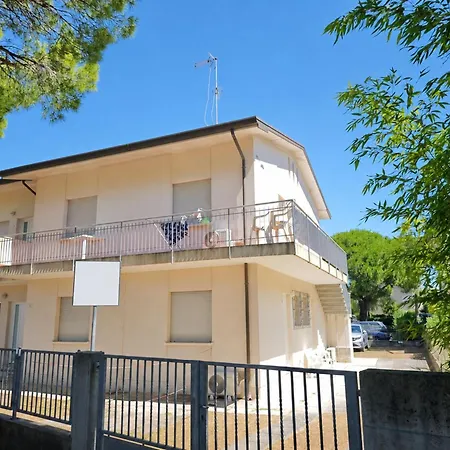 Διαμέρισμα Sunny First-ffloor Beachside Retreat *
