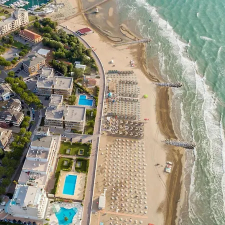 Διαμέρισμα Sunny First-ffloor Beachside Retreat